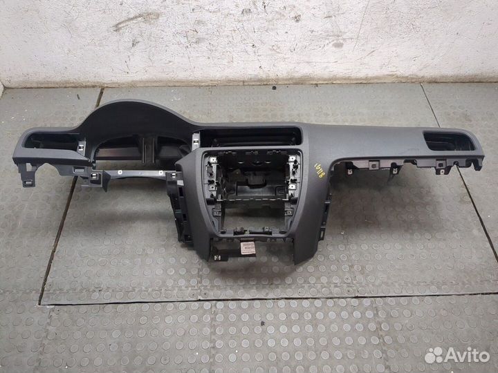 Панель передняя салона Volkswagen Jetta 6, 2016