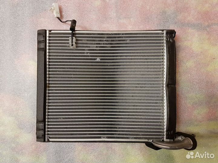 Испаритель кондиционера Toyota 88501-72010