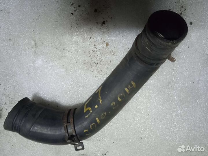 Патрубок охлаждения dodge Challenger LD 5.7 hemi