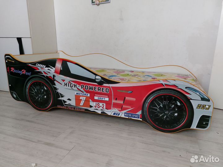 Детская кровать-машина