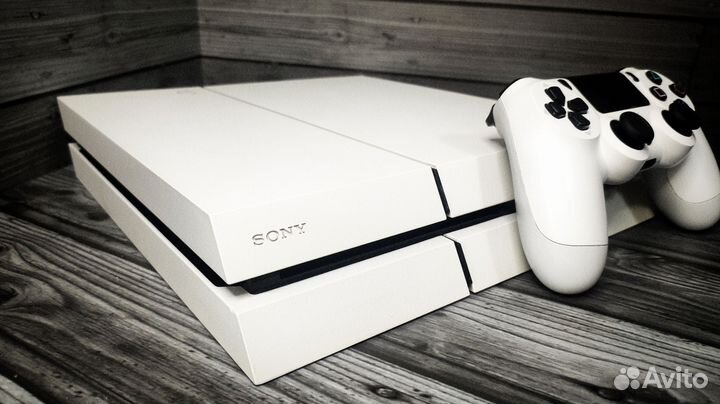 Sony Playstation 4 FAT CUH-1216 + PS Plus