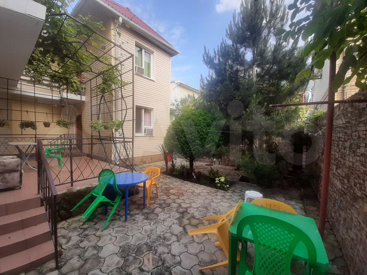 Комната 16 м² в 7-к., 2/2 эт.