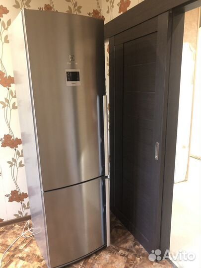 Холодильник electrolux