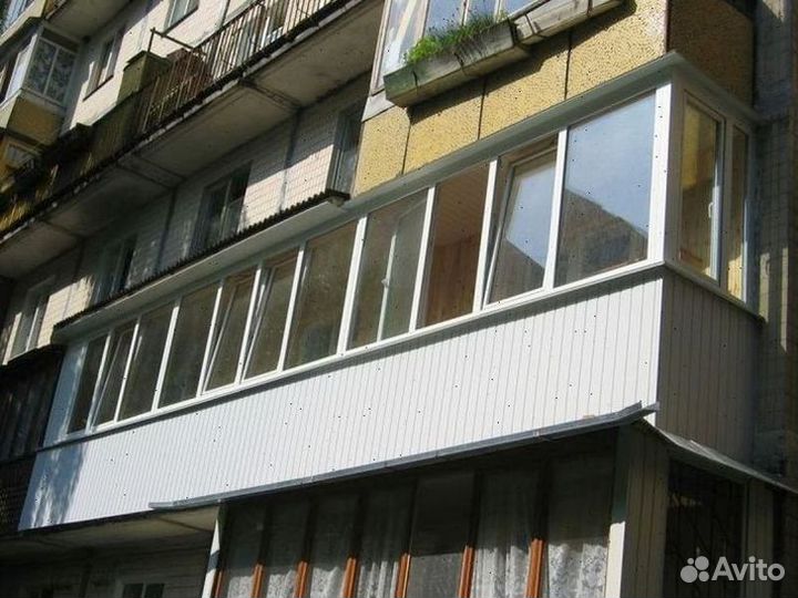 Балкон остекленный пвх