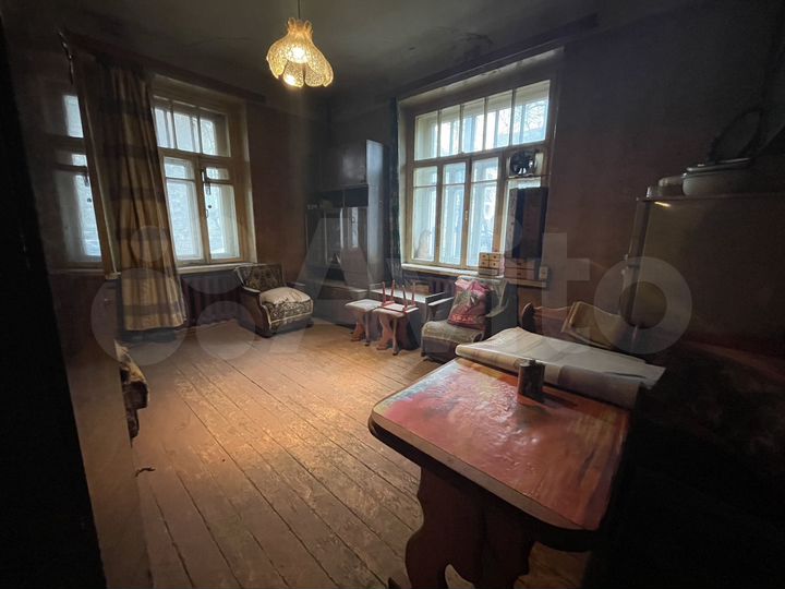 Комната 24 м² в 4-к., 1/4 эт.