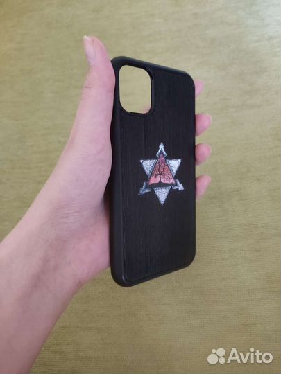 Чехол на iPhone 11