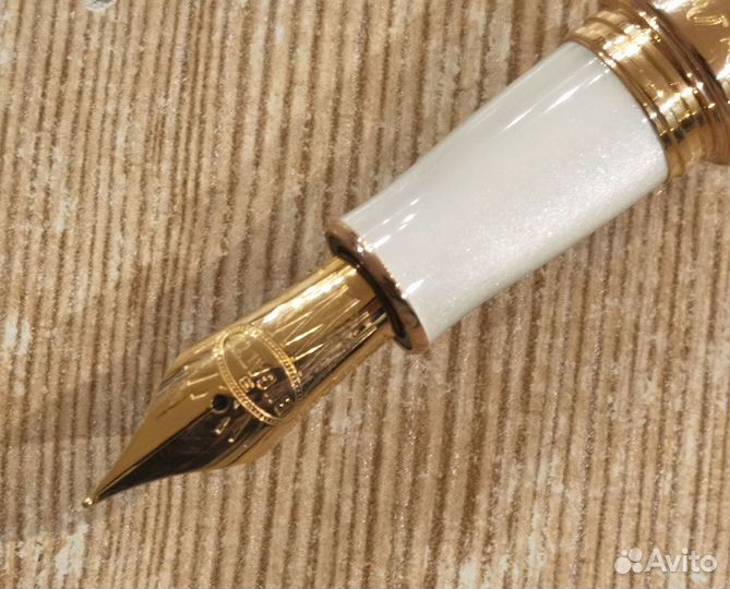 Новая перьевая ручка Montegrappa Bugatti Pearl