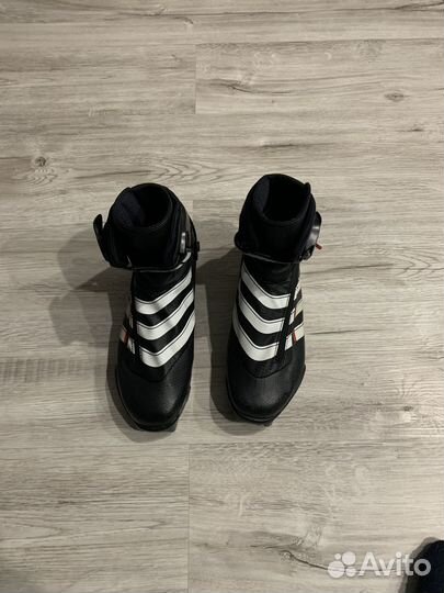 Лыжные ботинки adidas pilot sns