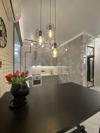 2-к. квартира, 55 м², 2/5 эт.