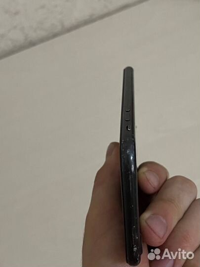 Телефон iPhone 7