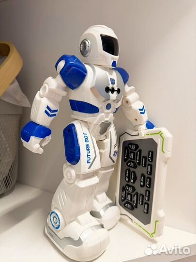 Робот интерактивный