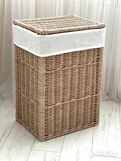 Корзина квадратная плетеная для белья