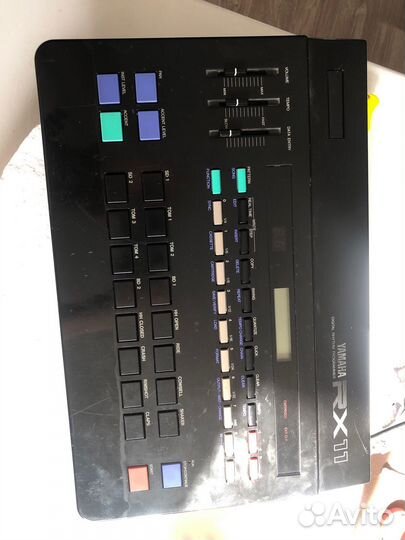 Драм машина yamaha rx11