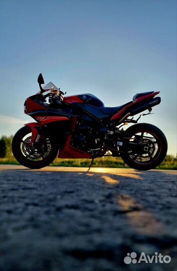 Yamaha yzf-r1 2013
