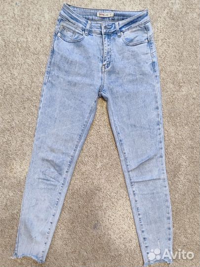Джинсы(2шт) женские 44 размер