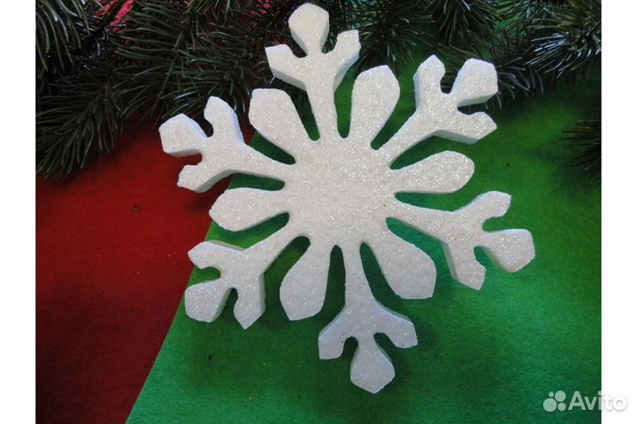 Снежинки декор из пенопласта