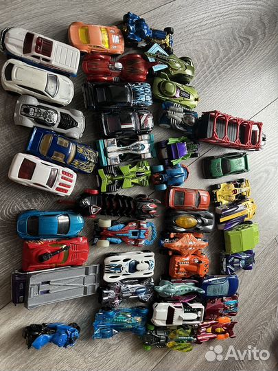 Hot wheels машинки