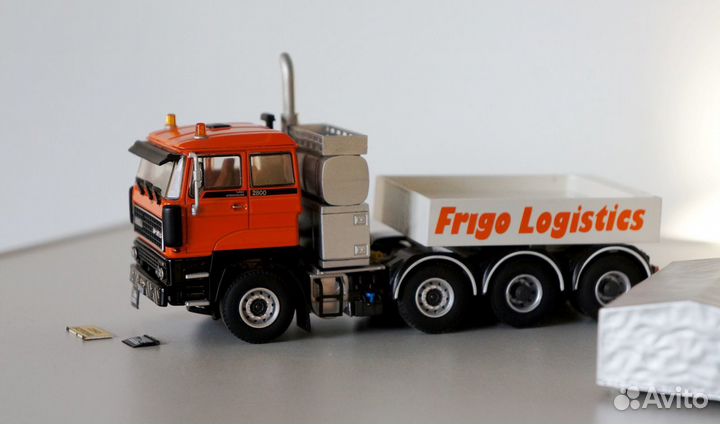 1/50 тягач DAF 8х4 1:50 редкий WSI
