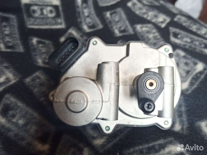 Привод заслонки коллектора