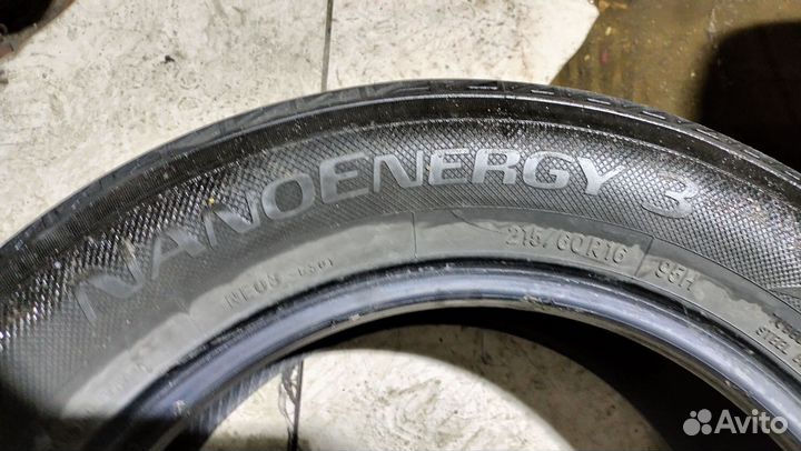 Toyo NanoEnergy 3 215/60 R16