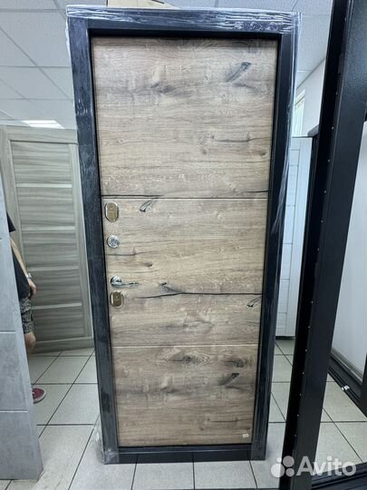 Дверь с терморазрывом входная