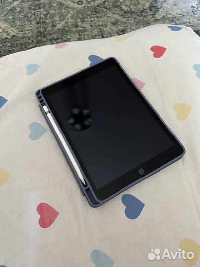 Планшет Apple iPad 10.2 Wi-Fi 64GB + Apple Pencil