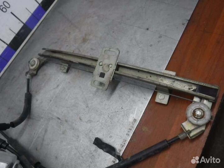 Стеклоподъемник передний правый Лада Калина 11183