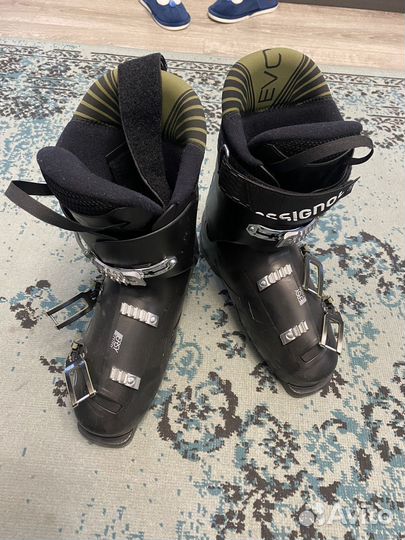 Горнолыжные ботинки rossignol