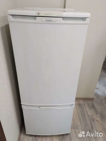Холодильник Бирюса