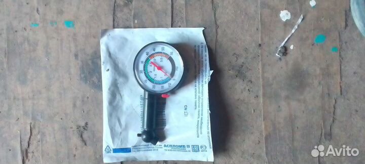 Манометр,Новый