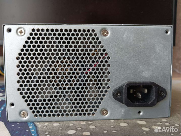 Блок питания FSP 220w