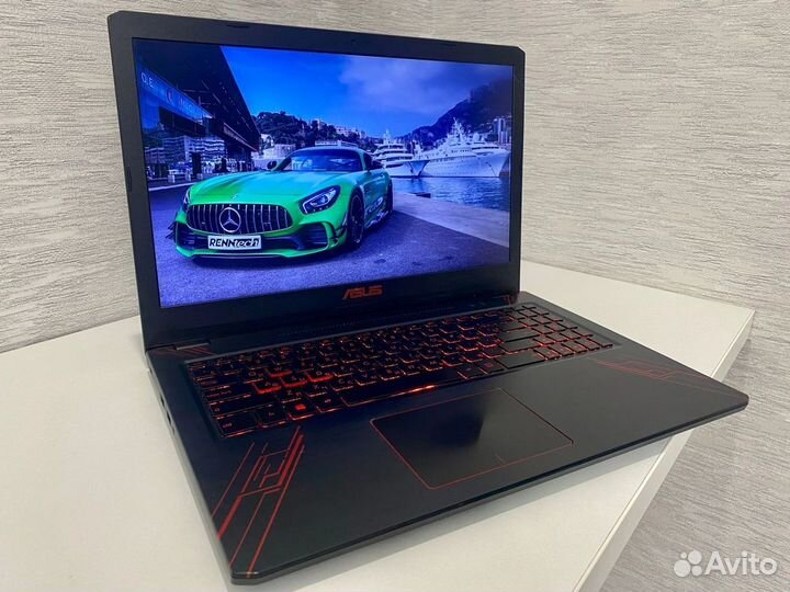 Asus i5-8250u/GTX 1050/16 GB DDR4/SSD+HDD