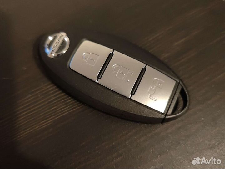 Смарт-ключ Nissan Leaf