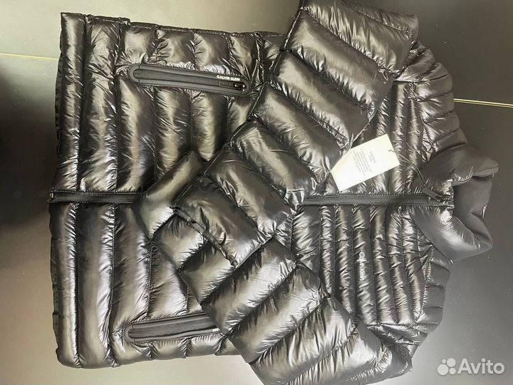Пуховик бренда Calvin Klein