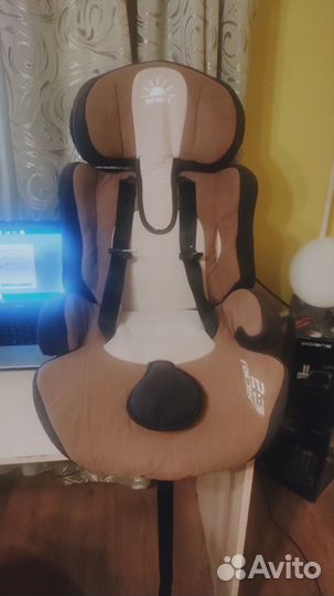 Детское автомобильное кресло