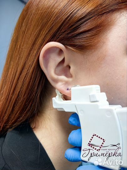 Мастер по проколу пирсинга