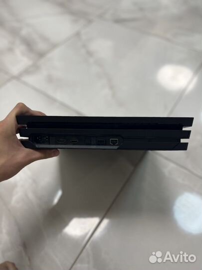 Sony playstation 4 pro 1tb