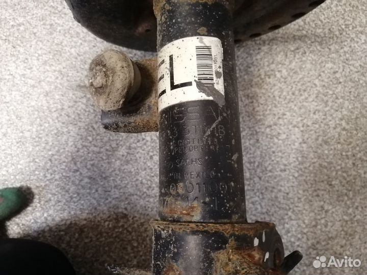 Амортизатор передний левый для Nissan Teana L33