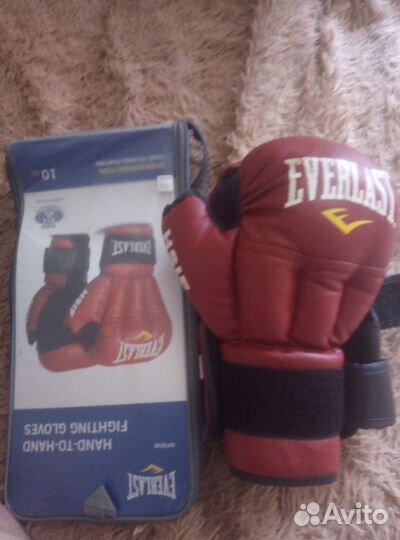 Боксерские перчатки everlast 10 oz