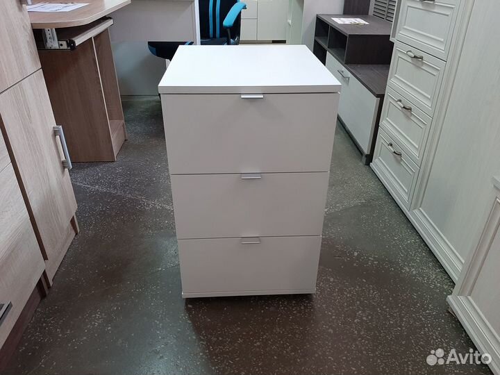 Тумба 3 ящика белая