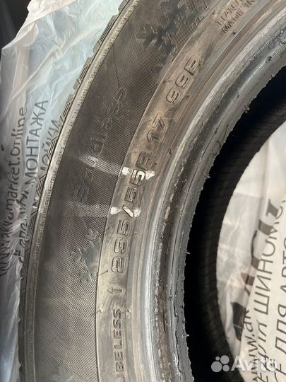 Kumho I'Zen KW31 235/55 R17
