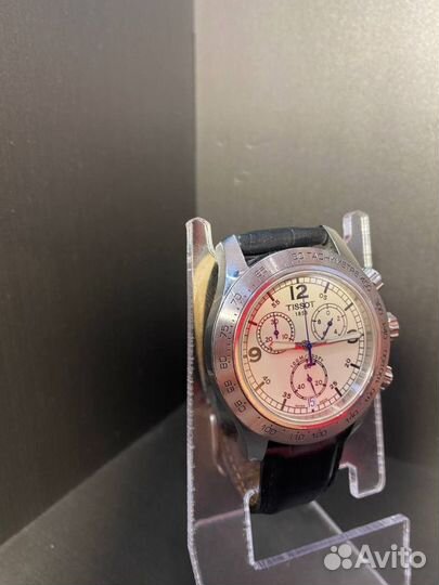 Часы наручные. Tissot v8