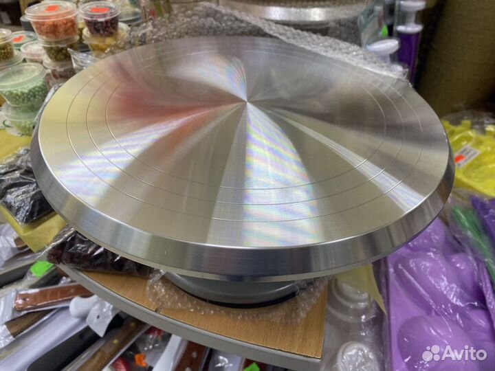 Поворотный столик для торта