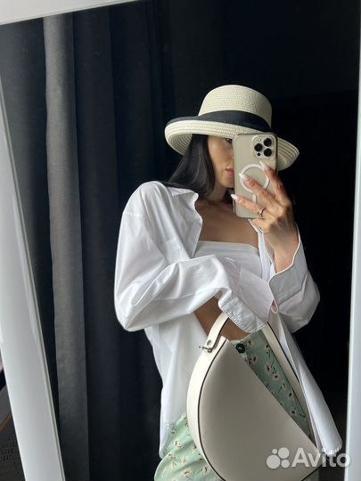 Шляпа женская плетеная со средними полями