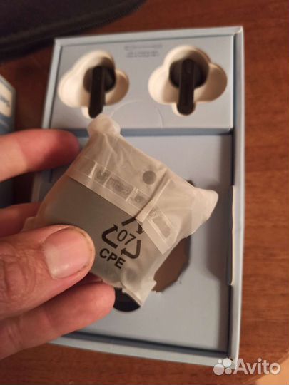 Беспроводные наушники philips