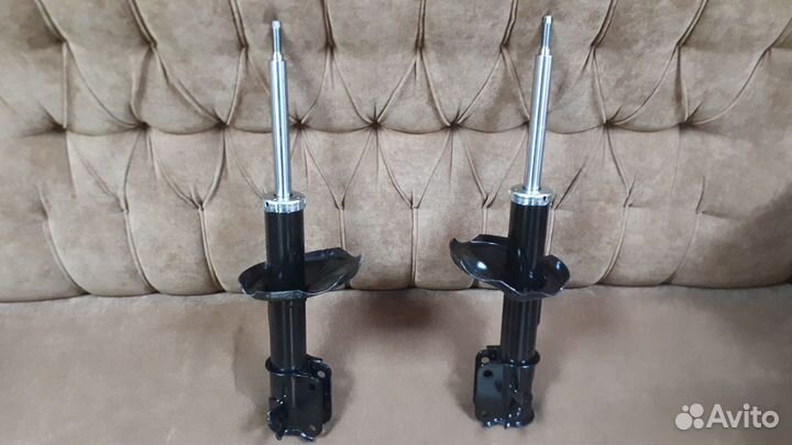 Амортизатор передний левый правый Форд Фокус 2