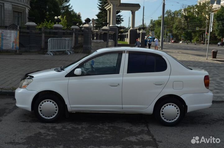 Toyota Platz 1.0 AT, 2003, 300 000 км