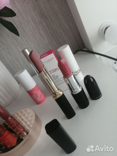 Помады, блески, тинты. Clarins, clinique,mac,yadah