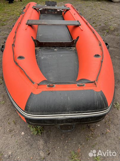 Моторная лодка