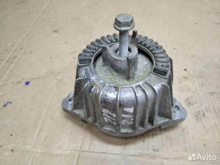 Опора двигателя w212 E-class 651